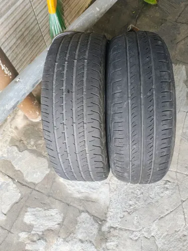 Pneus 185/60 R15