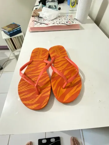 Chinelo, Colcci, nunca usado, n° 37