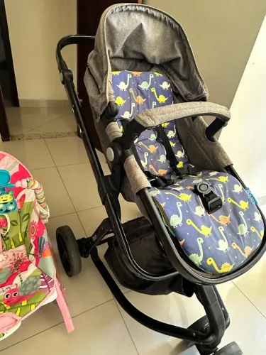 Carrinho e cadeirinha