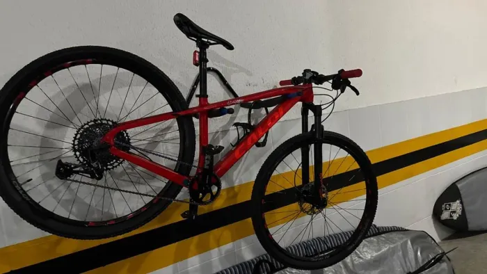 Caloi Elite Carbon aro 29 pra ontem