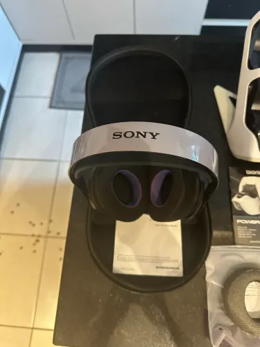 Fone Sony Pulse 3D Headset c/ Almofadas Extras e Carregador Controle PS5
