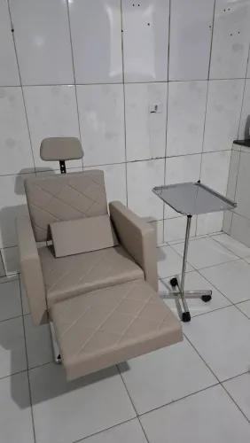 Poltrona cadeira reclinável, pigmentação, maquiagem e lombar