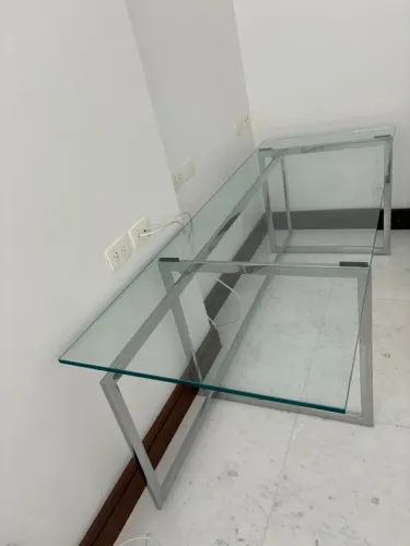 Escrivaninha ARTEFACTO em aço inox e vidro 15mm