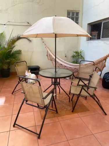 Conjunto de Mesa 4 Cadeiras com Ombrelone Aço Bege Kangfu Naterial