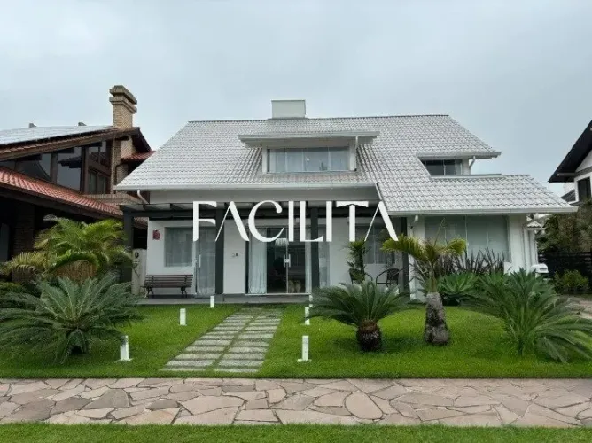 Casa com 5 quartos no bairro Jurerê Internacional, Florianópolis.