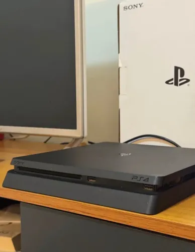 PS4 SLIM