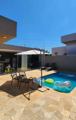 CASA À VENDA PARQUE DAS NAÇÕES