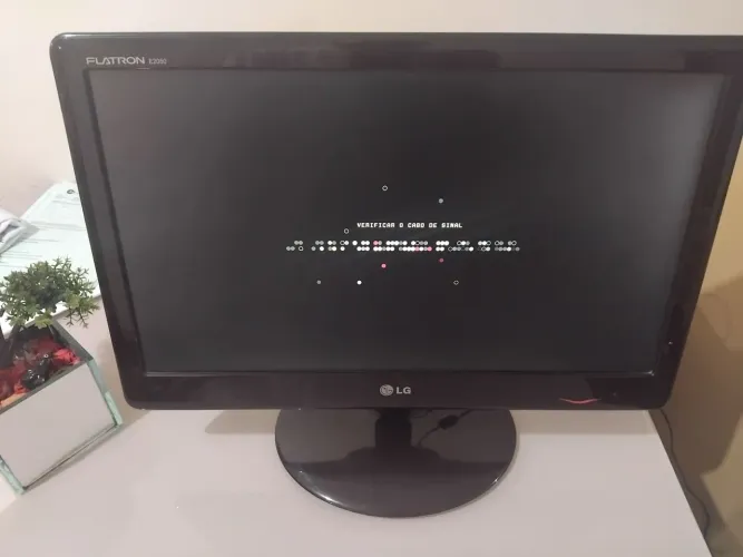 Monitor Flatron 21 polegadas,  ótima estado. 