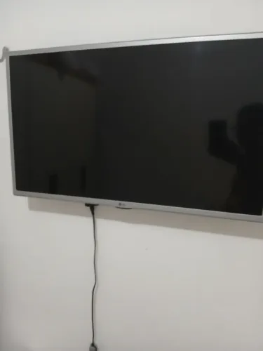 Vende se tv LG de 32 em ótimo estado 