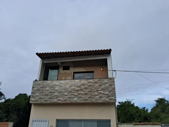 Alugo casa/sobrado na Rasa
