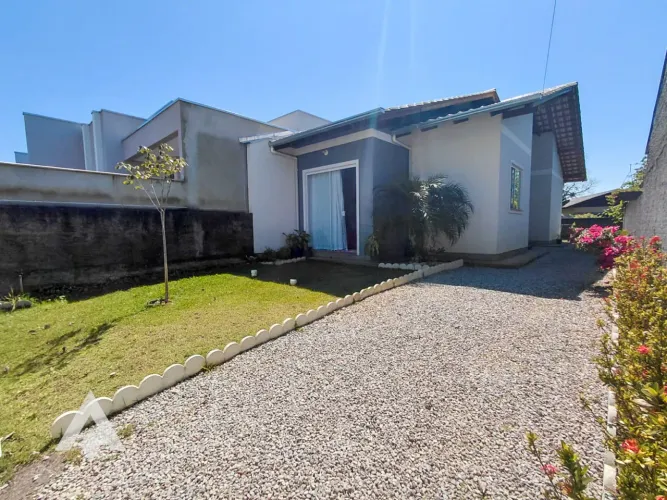 Casa de 54m² com 2 dormitórios à venda por R$ 395.000,00 - Bairro Rio Morto - Indaial/SC.