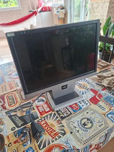 MONITOR AOC 15"  - Usado