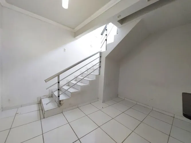 Duplex de condomínio 1Q, 1SL, Coz, WC a 100m do Carrefour da Av recife