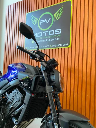 HONDA CB 650R E-CLUTCH AZUL 2027