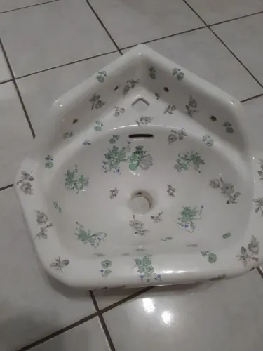 Cuba para banheiro decorada 
