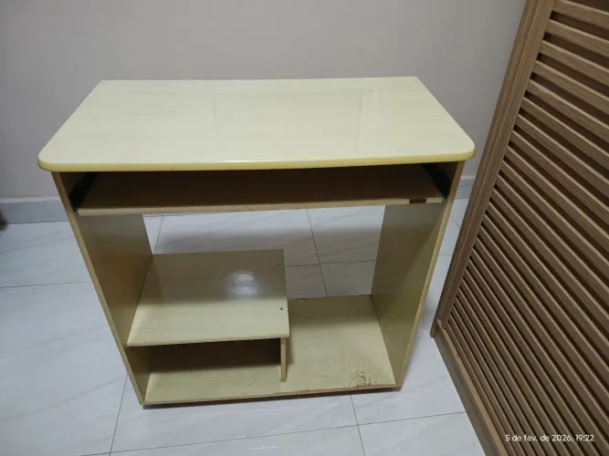 Escrivaninha para computador 