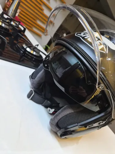 Capacete Shoei Tam 58 excelente!