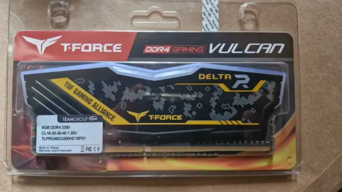 Memória DDR4 Gaming T-Force - DELTA 8GB 3200MHZ