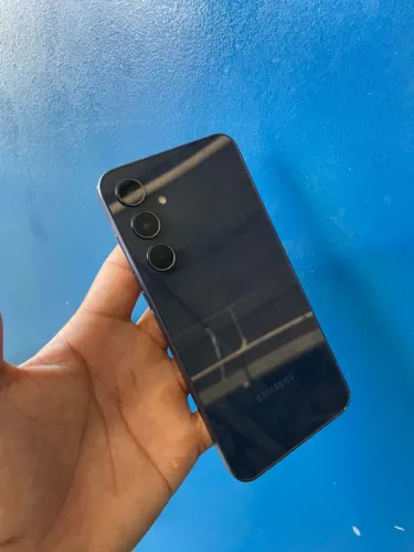 Samsung a35 256gb. 8 ram