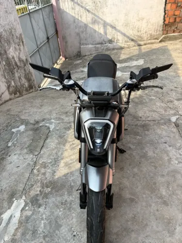 Vendo moto eg1 leva esportiva