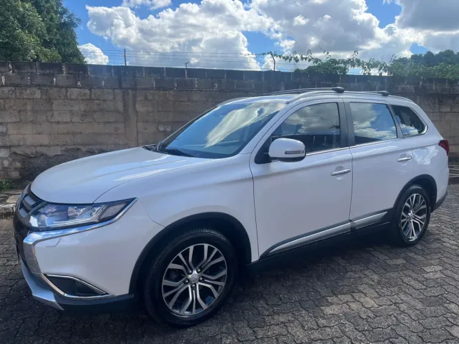 Mitsubishi Outlander 2.2 165cv Diesel Aut. 2018