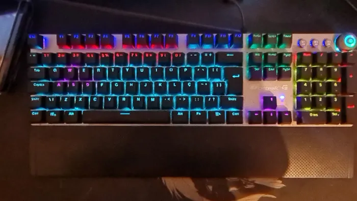 Teclado Meccânico Fortrek K7 G Pro Rainbow - Usado com Caixa