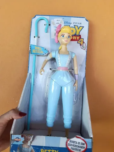 Beth toy story 4 articulada