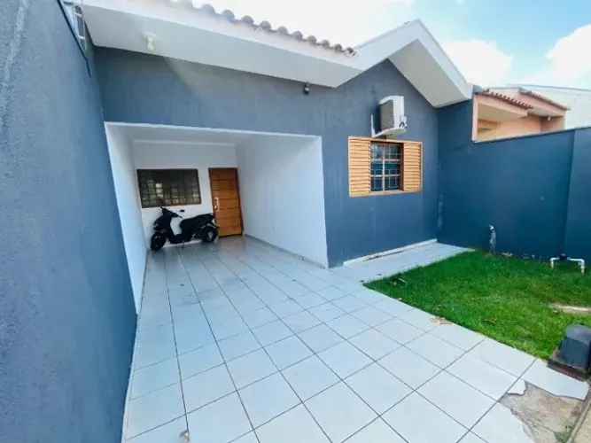 Casa com 2 dormitórios e 1 suíte na Zona Sul -- Jardim Santa Rosa
