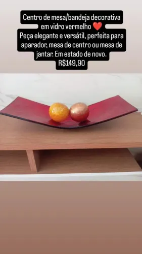 Centro de mesa/bandeja decorativa em vidro vermelho