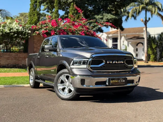 Ram Classic Laramie 5.7 V8 16V Gasolina 4X4 Aut. 2023