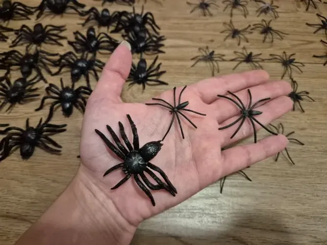 kit 60 aranhas pretas decoração halloween