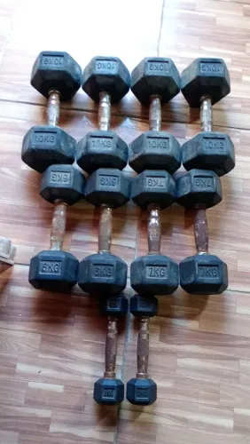 Vende-se halteres de musculação