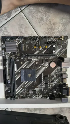 Placa mãe A520M-E ASUS (usada)