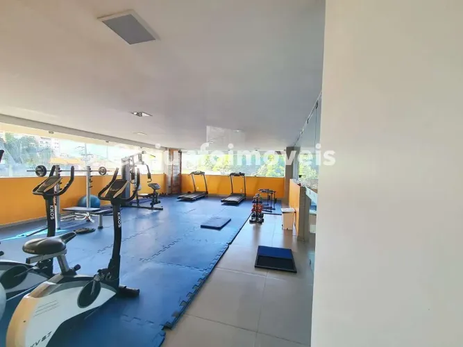 Apartamento a venda no Jóquei com 2 Suítes