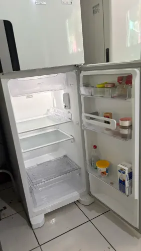 Geladeira Cônsul 9 meses de uso NOVA!