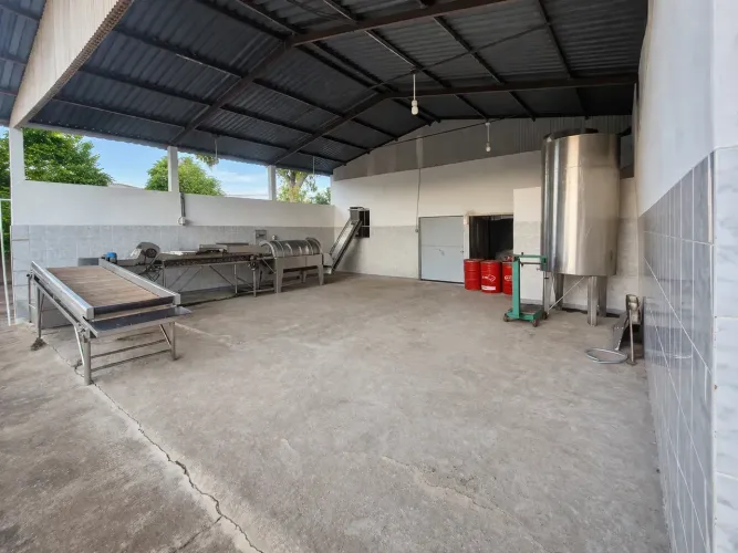 Galpão/Depósito/Armazém para aluguel possui 12700 metros quadrados