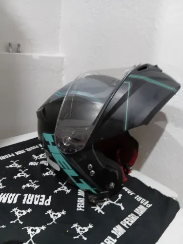 Vendo este capacete em perfeito estado por motivos de saúde