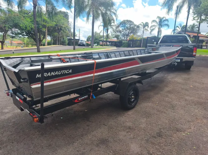 Barco Semi chata 6 MTS Borda alta zera 