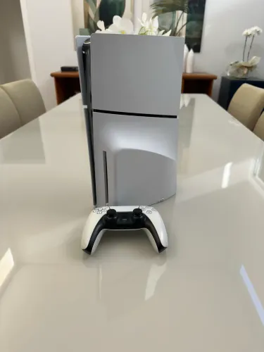 PlayStation 5 Slim 1TB - com leitor
