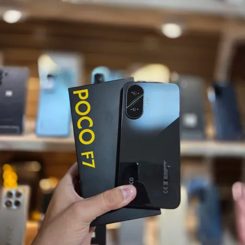 Poco F7 5G, 512/12GB RAM, cor preto, seminovo, Snapdragon 8s Gen 4, c/ caixa e acessórios.