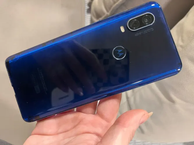 Motorola One Vision