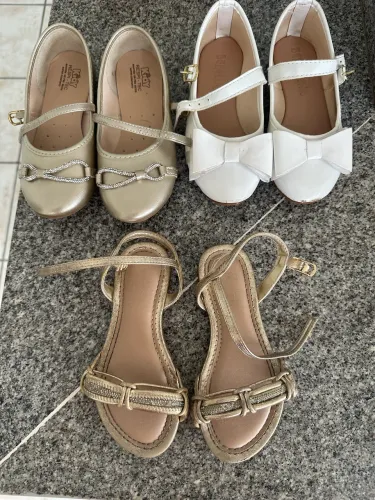 Sapato 28 sandália 27