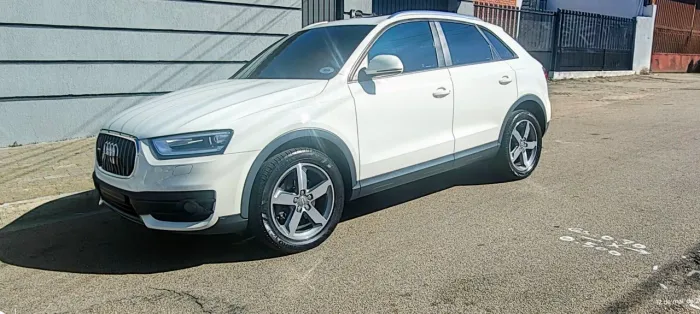 Audi Q3 2.0 TFSI Quat. 211/220cv S-tronic 5P 2013