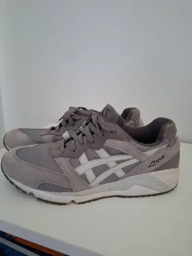 Asics 42