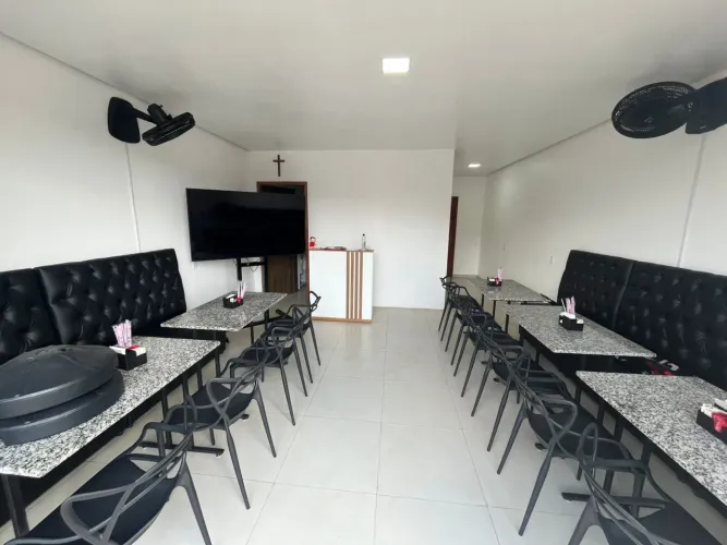 Hamburgueria completa tudo novo