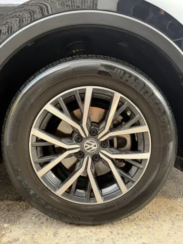 Jogo de rodas originais e pneus Tiguan 2019