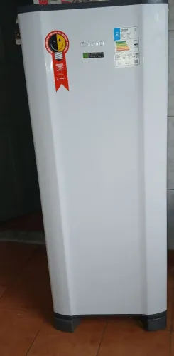 Vende- se Geladeira