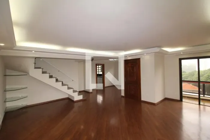 Apartamento à Venda - Água Fria, 4 Quartos, 200 m2