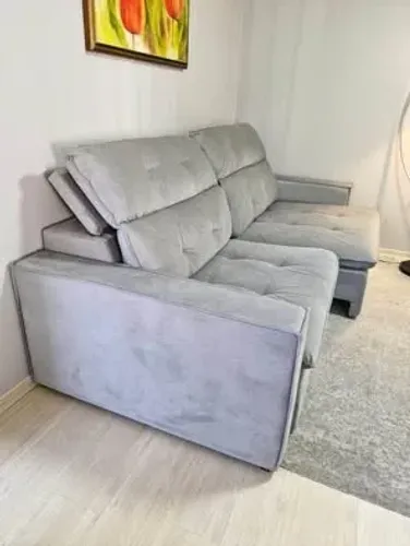 VENDO SOFÁ RETRÁTIL E RECLINÁVEL (Seminovo) MARCA:HERVAL R$7.000,00