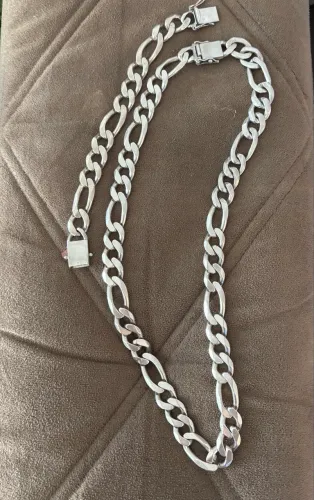 Corrente de prata e pulseira 